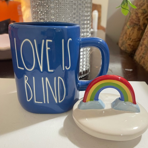 Rae dunn blue mug with topper lids love is blind - Picture 2 of 5